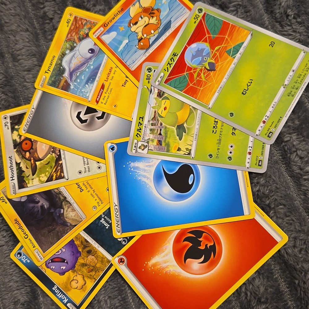 Pokémon Card Lot - Picture 3 of 4